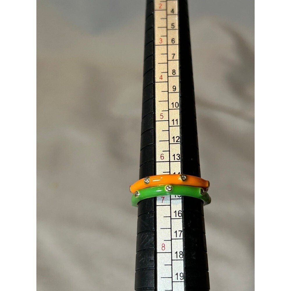 Pair of Acrylic Band Rings Size 7 Orange and Green - Picture 2 of 2